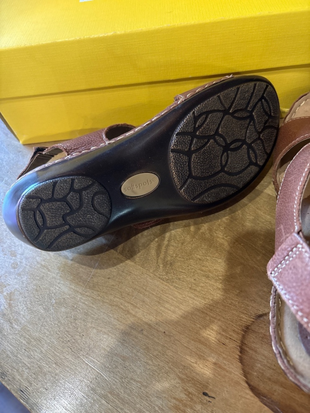 Softspots Pamela in Nutmeg size 8.5 sandal NWB - Picture 5 of 7